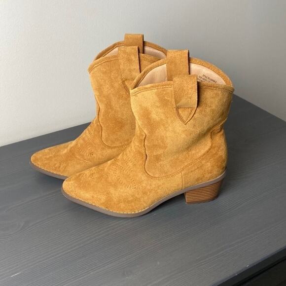 French Connection Carrie Western Faux Suede Bootie Size 6.5 - Picture 1 of 9
